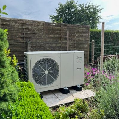 Pompe à chaleur air/eau monobloc Midéa 65° prix.